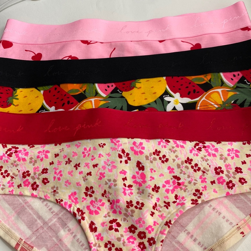 Bundle NWT VS Pink Logo Hipsters Medium